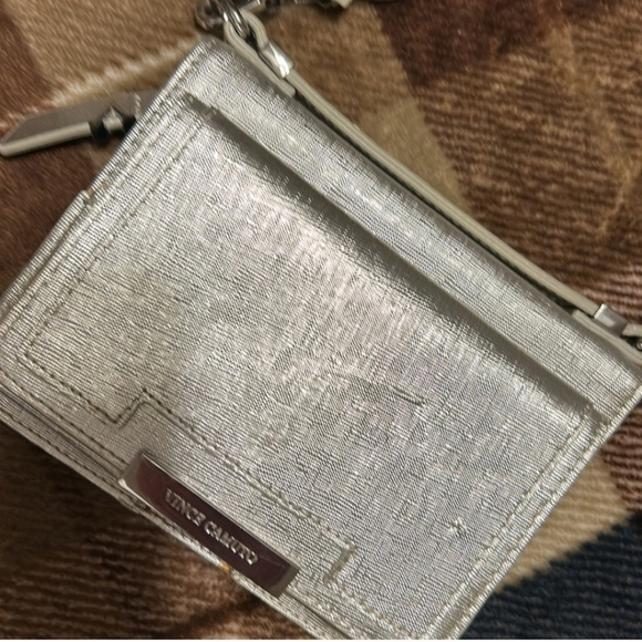 Vince Camuto Shimmering Silver Crossbody Wallet - Picture 3 of 16